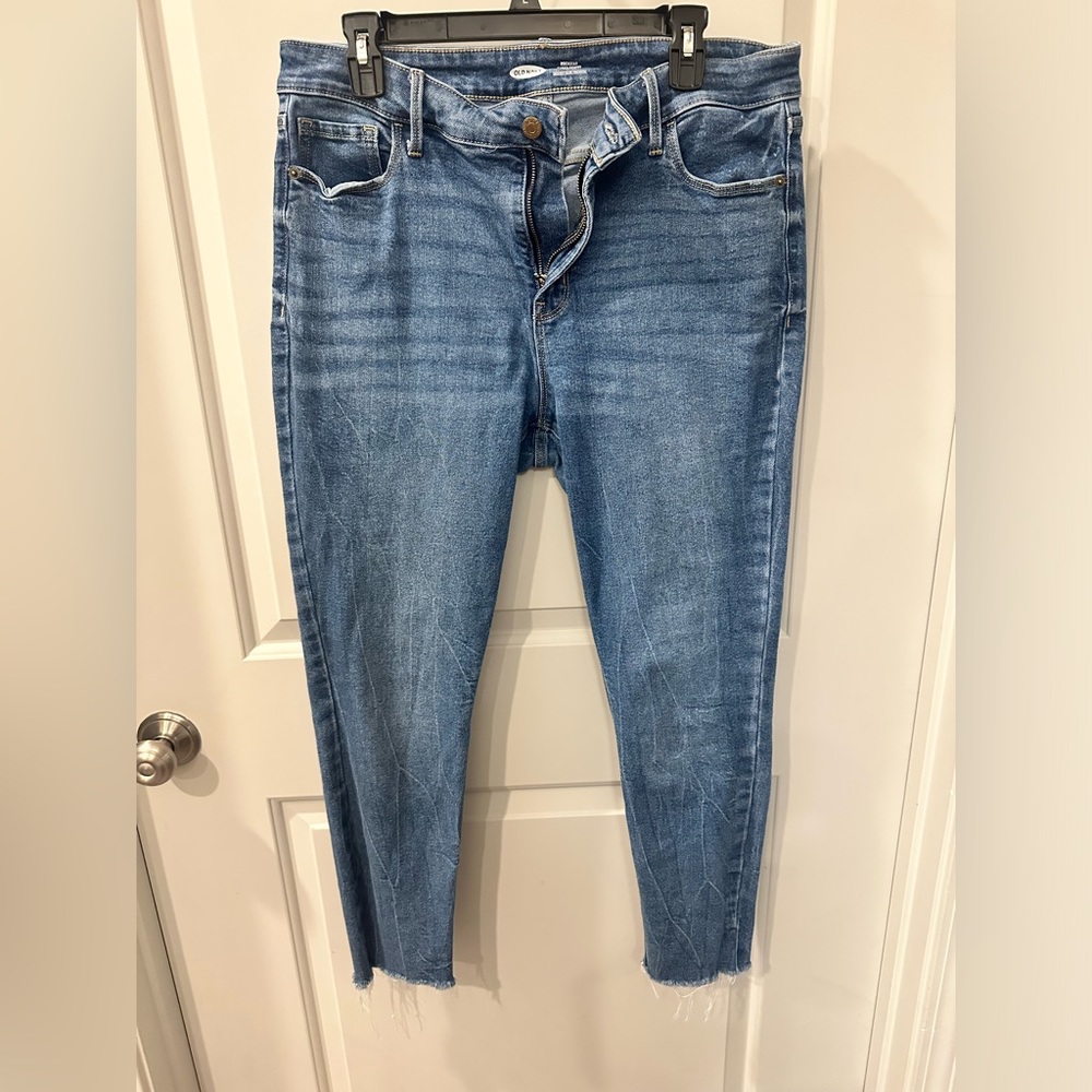 OLD NAVY WOMENS ROCKSTAR HIRISE JEANS SIZE 14
